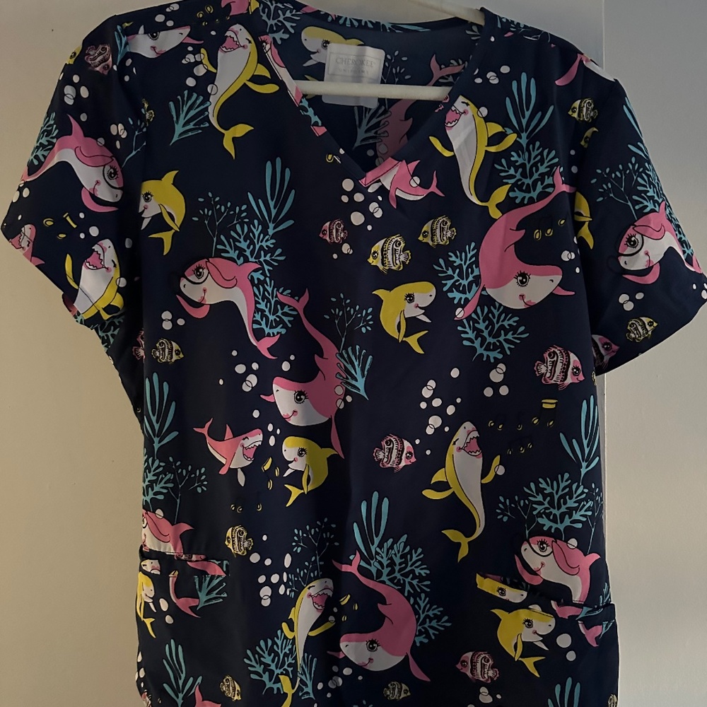 Baby Shark Cherokee Scrub Top, size Large